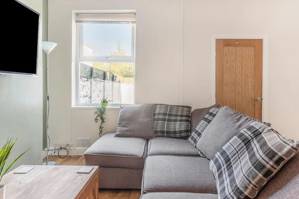 Jefferson 4 Bed, 5 Guests Villa Goole Storbritannien